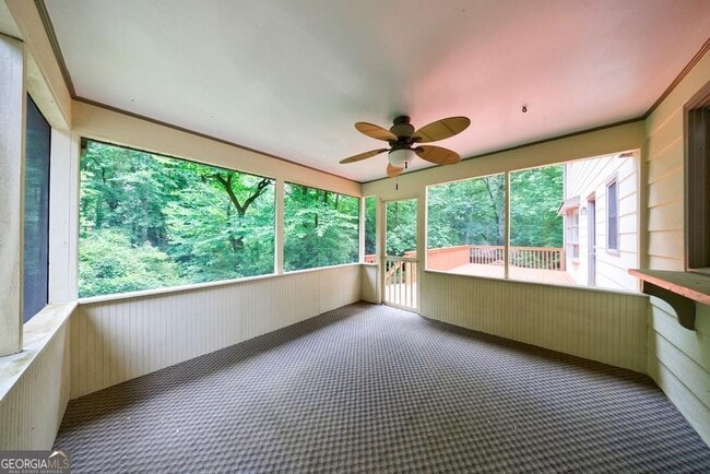 Building Photo - 10565 Shallowford Rd