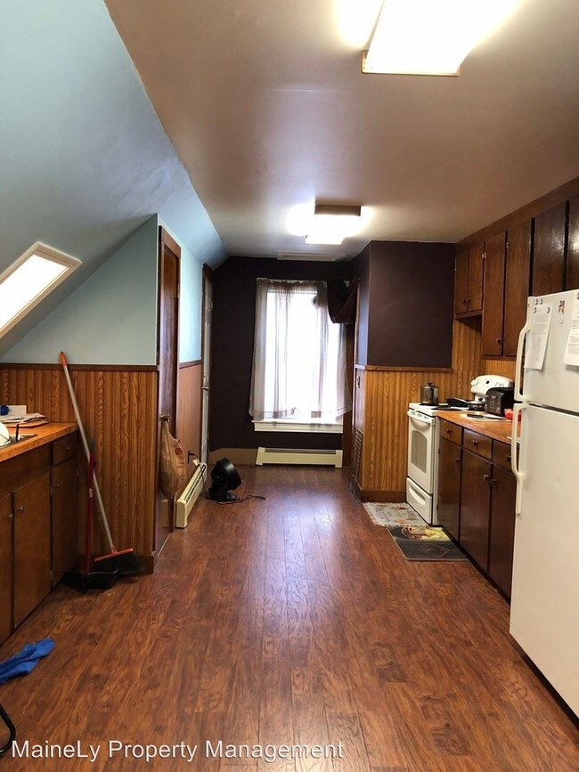 Building Photo - 198 Park Ave