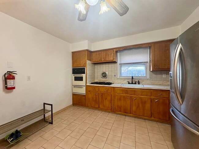 Building Photo - 30 E Kennedy St