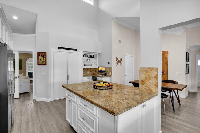 Building Photo - 3440 Rabbit Hollowe Cir