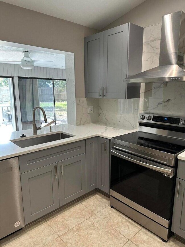 Building Photo - 1925 Shower Tree Way