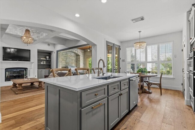 Building Photo - 4308 Canoas Dr