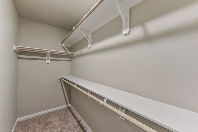 Building Photo - 3842 Sugardale St