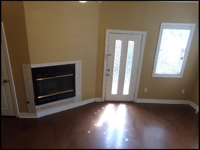 Building Photo - 1217 Look St