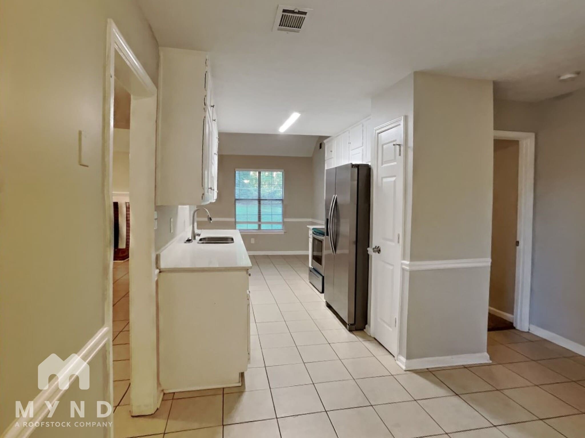 Building Photo - 725 Cowan Rd