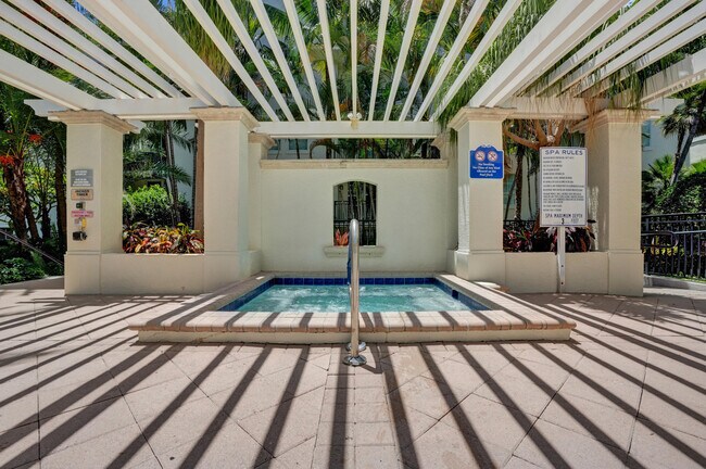 Building Photo - 600 S Dixie Hwy