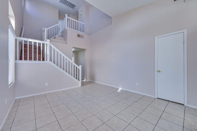 Building Photo - NW!! POOL!!!! GATED!!! Com. Park!!! Low Maintenance desert landscape front Yard. New Carpet!! Ups...