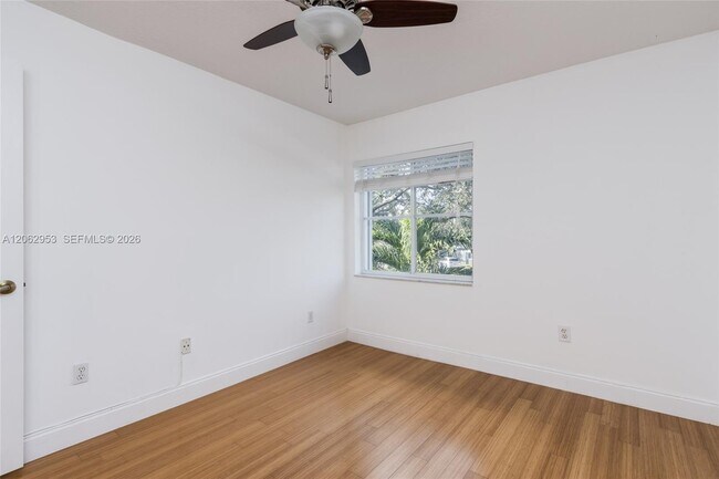 Building Photo - 1540 N Trafalgar Cir