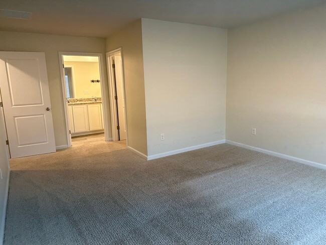 Building Photo - CLARKE COUNTY RENTAL in Shenandoah Crossing HOA