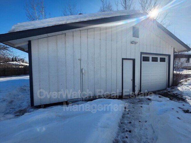 Building Photo - 8721 Ange St