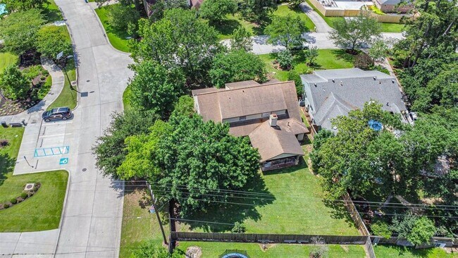 Building Photo - 28902 Twisted Oak Dr