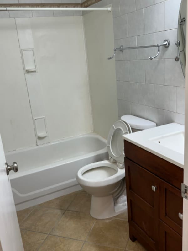 Building Photo - 641 Wilbur Ct