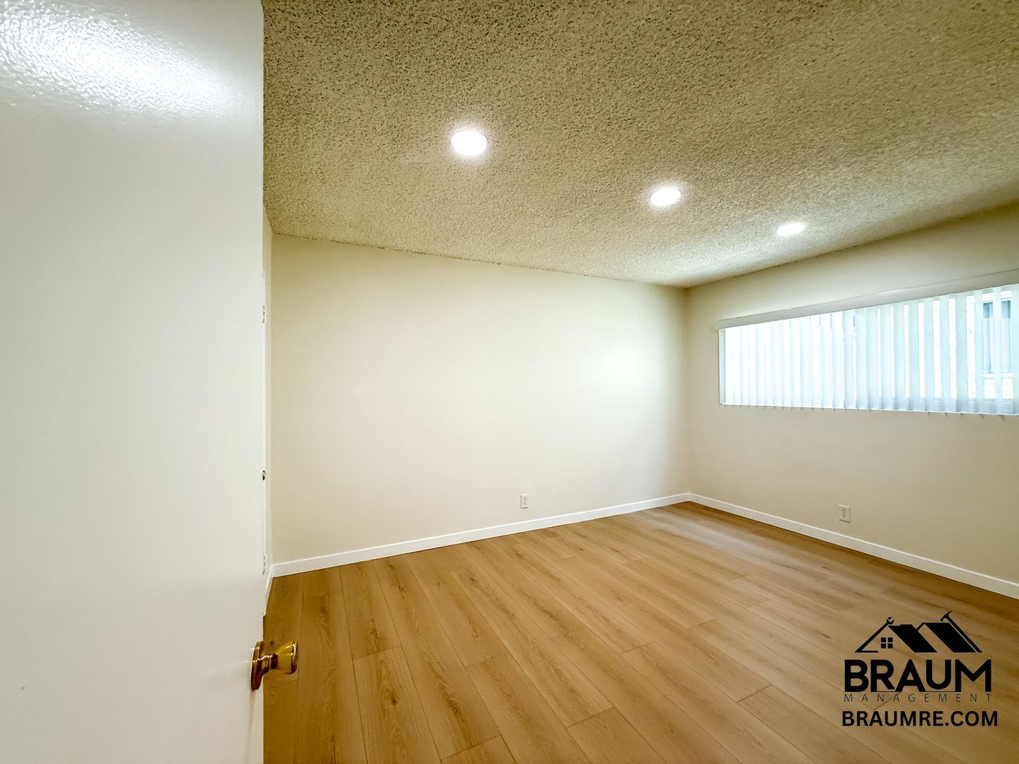 Building Photo - 5433 Sepulveda Blvd