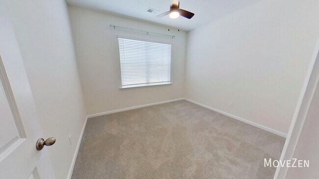Building Photo - 1131 Staghorn Ave