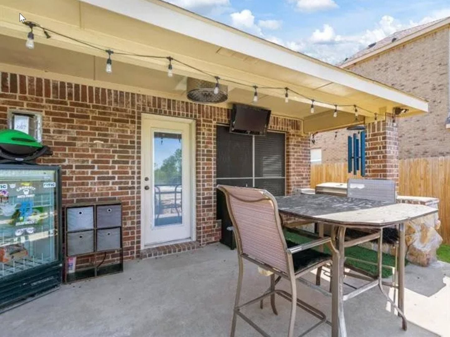Building Photo - 1052 Lufkin Ln