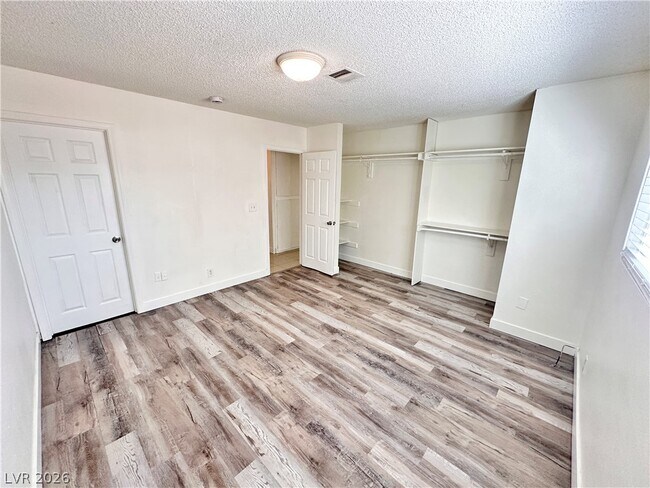 Building Photo - 5238 Greene Ln