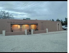 Building Photo - 6264 W Desert Inn Rd
