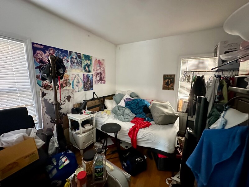 Building Photo - 30 Linden St