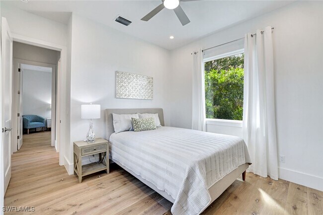 Building Photo - 2515 Royal Palm Ct