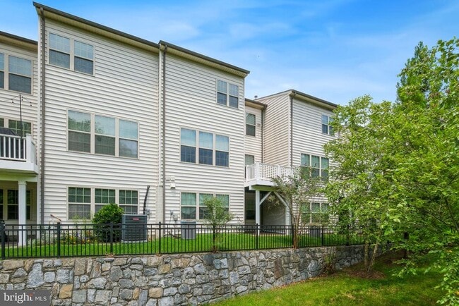 Building Photo - 1550 Rabbit Hollow Pl