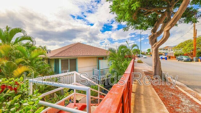 Building Photo - 3383 Alohea Ave