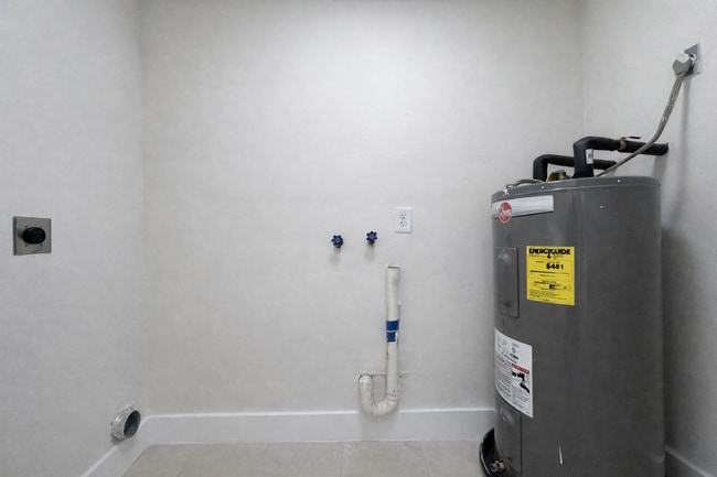 Building Photo - Karlov St Tri-Plex