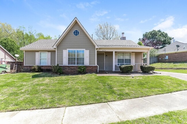 Primary Photo - 4072 Angelace Dr N