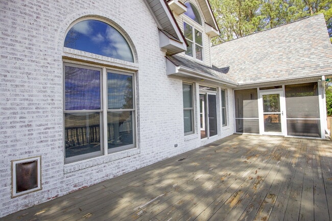 Building Photo - "Modern 3-Bedroom Home with 3 Full Bathrooms and Spacious Living Areas in Vass, NC!"