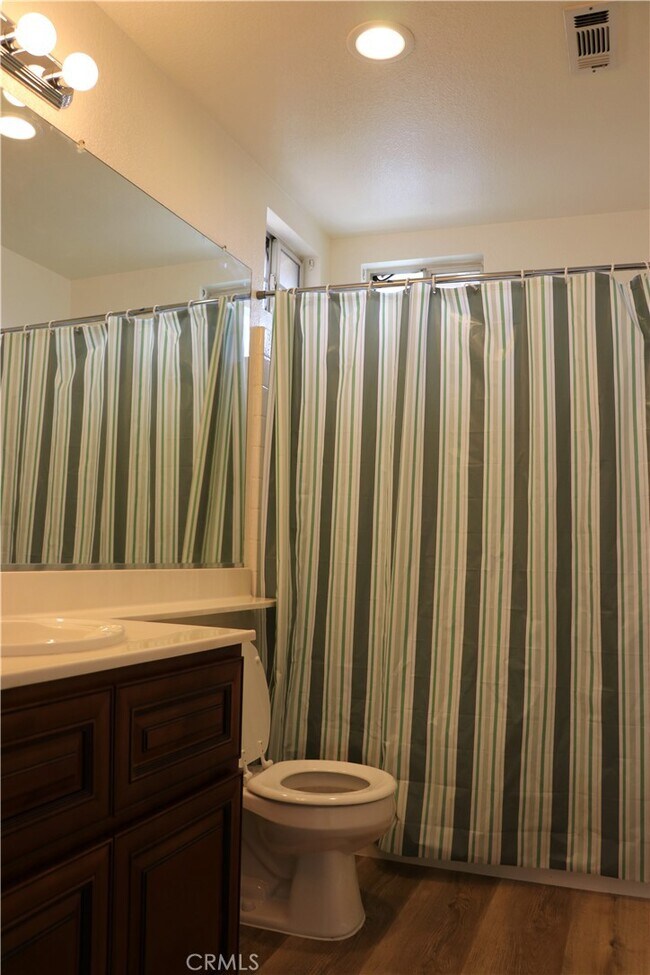Building Photo - 578 Pointe Vista Ct