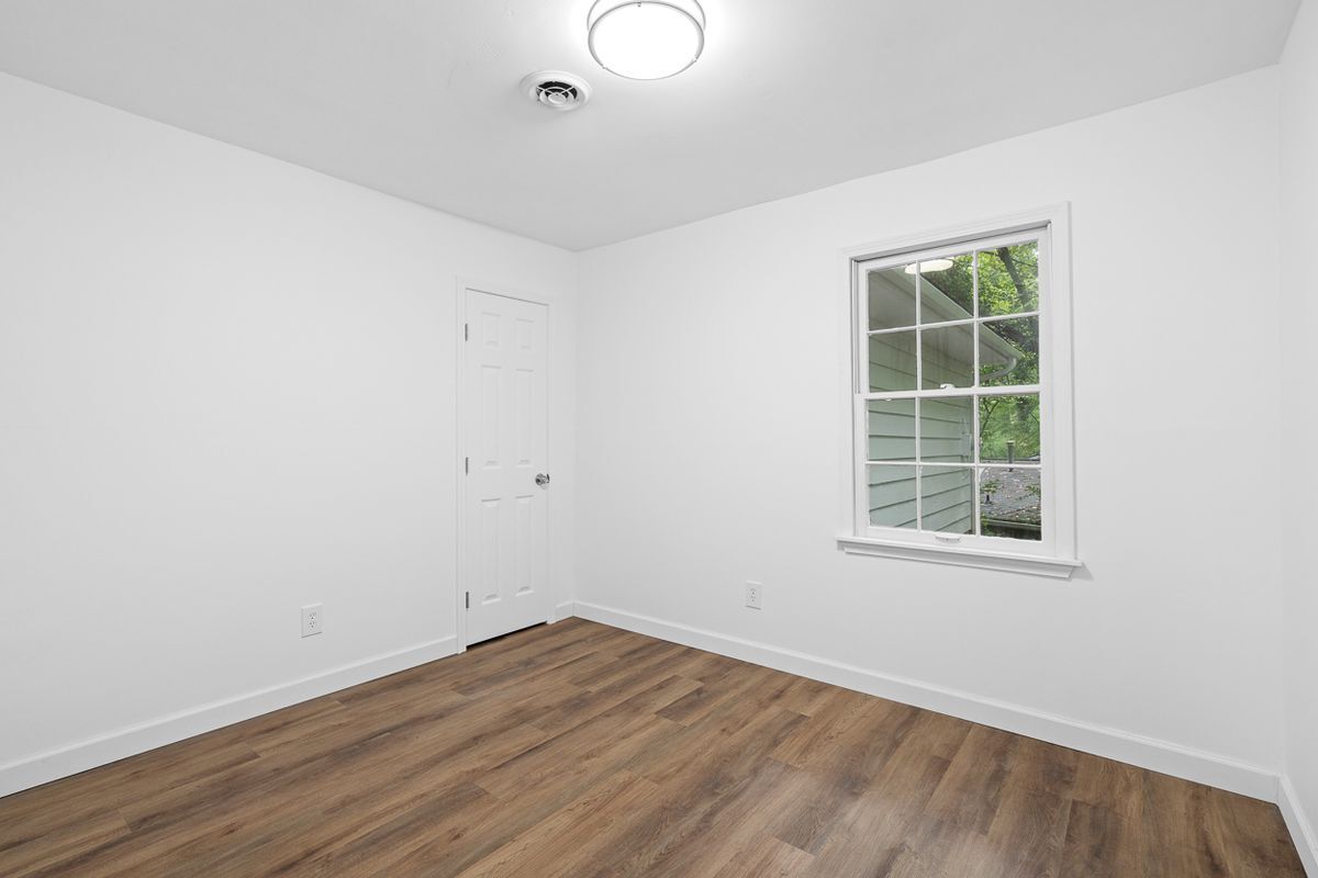 Building Photo - 3124 Shirley Dr