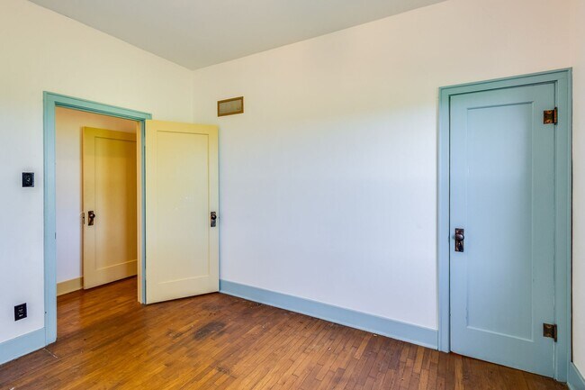 Building Photo - Charming 2 Bedroom, 1 Bathroom Rural Home for Rent