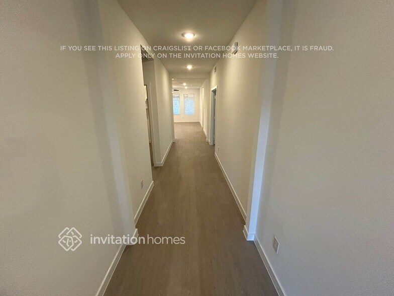 Building Photo - 331 Sedalia Trl