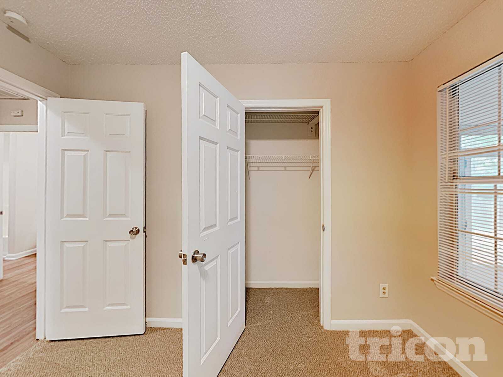 Building Photo - 5513 Southminster Ln