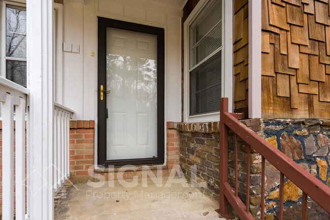 Building Photo - 425 Forsythe St