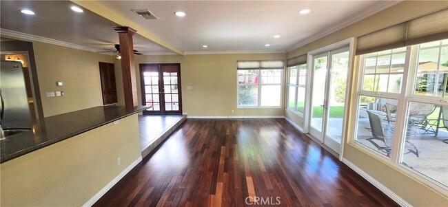 Building Photo - 1400 Post Rd