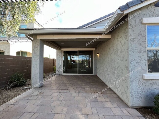 Building Photo - BEAUTIFUL 3 BEDROOM 2 BATHROOM HOME IN PEORIA