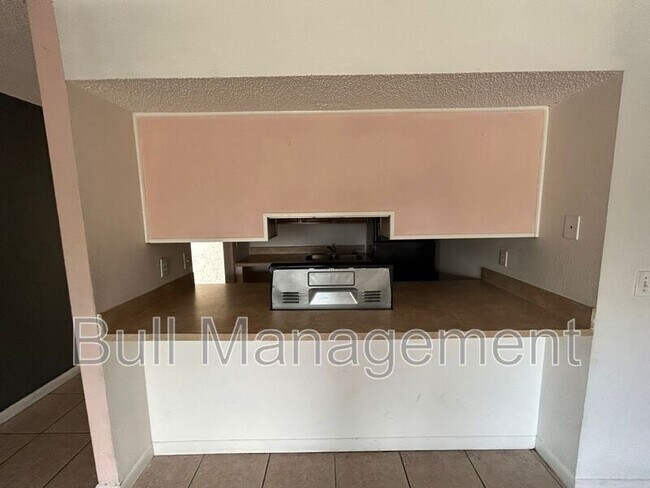 Building Photo - 1813 Blossom Terrace