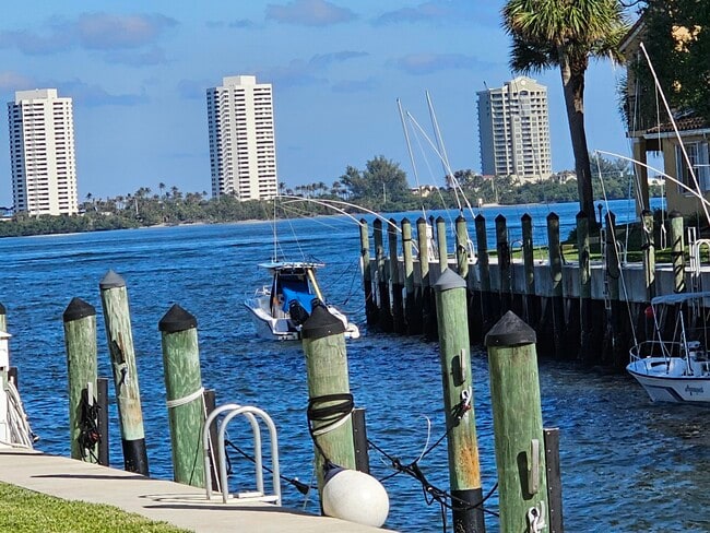 Building Photo - 120 Lehane Terrace