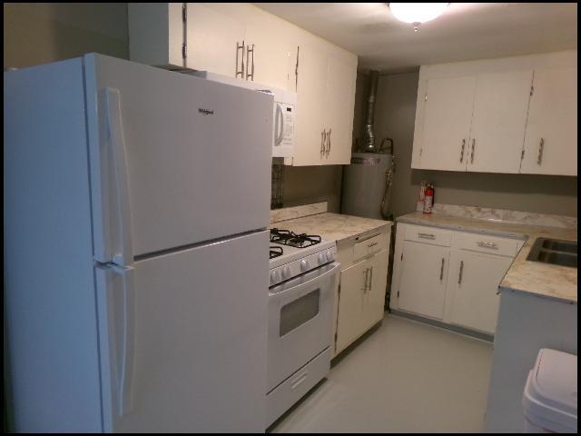 Building Photo - 814 G St
