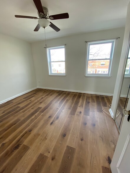 Primary bedroom - 3353 Alden Pl NE