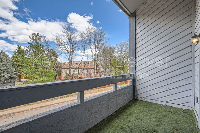 Building Photo - 13992 E Stanford Cir