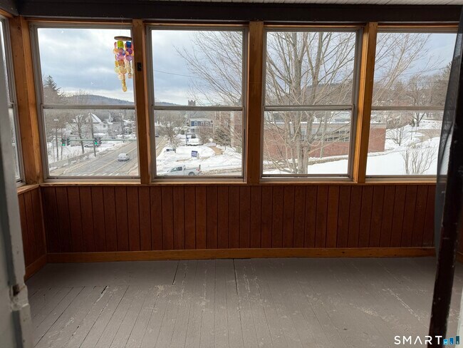 Building Photo - 139 N Main St