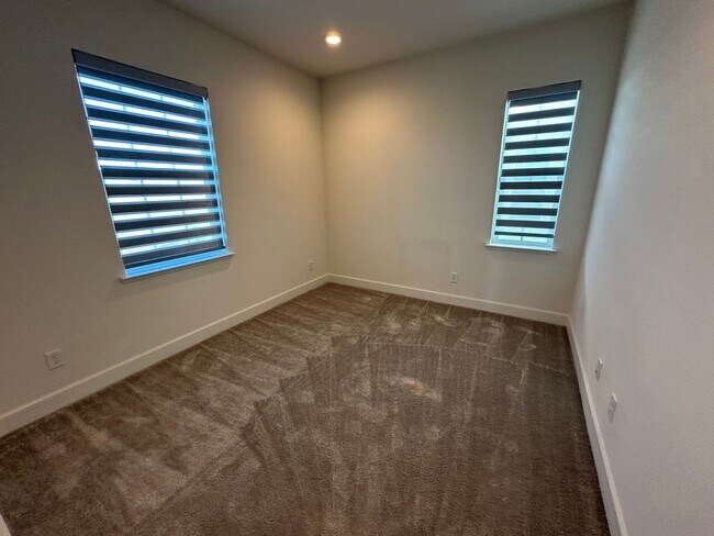 Building Photo - 3010 Granger St