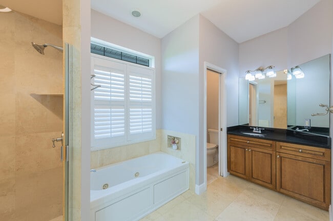 Building Photo - 3315 SE W Snow Rd