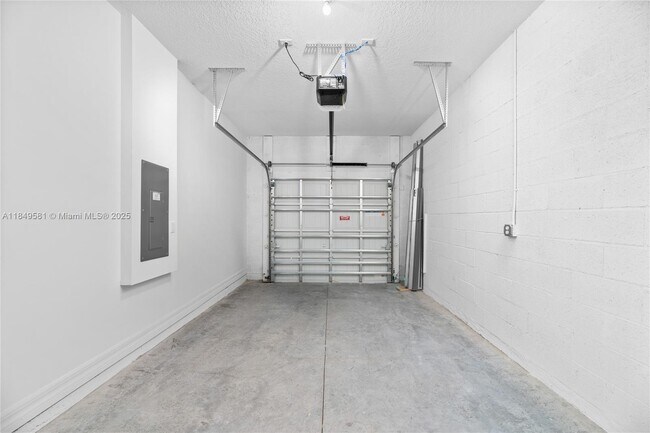 Building Photo - 5109 Joyous Pl