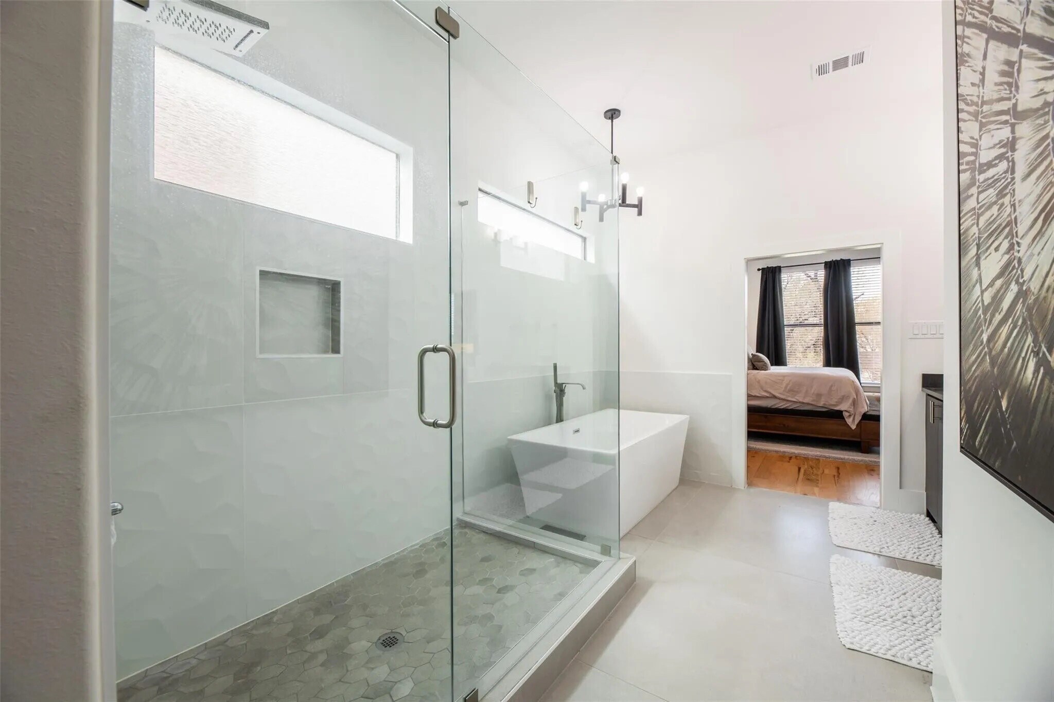 Building Photo - Room in Duplex on Avenue L