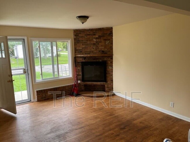 Primary Photo - 1346 Flamingo Dr