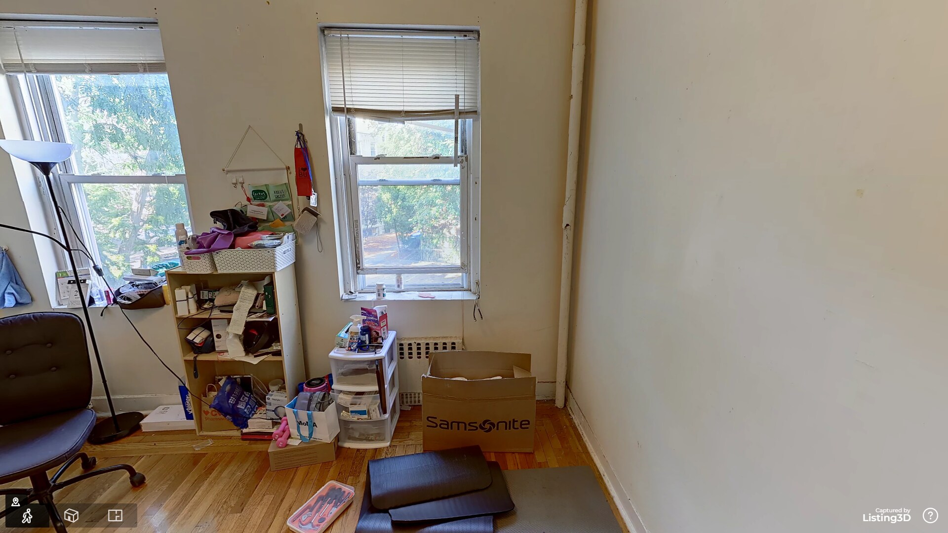 Building Photo - 126 Warren St