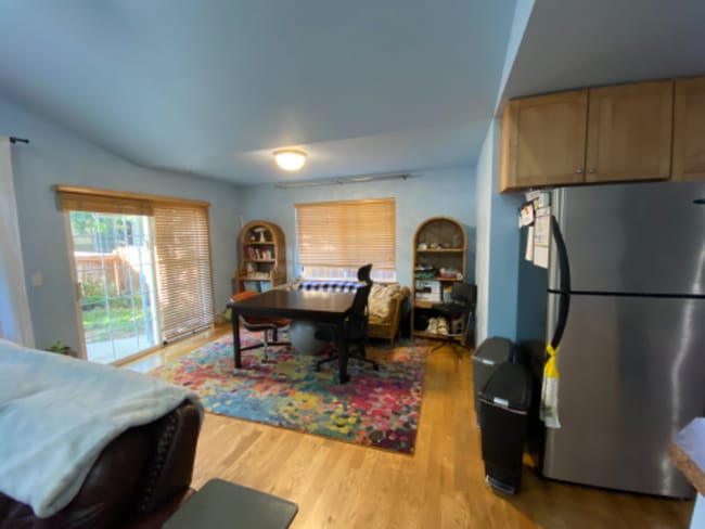 Building Photo - 4644 Brenton Dr