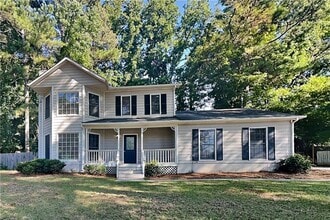 Building Photo - 1028 Pine Cove Dr SW